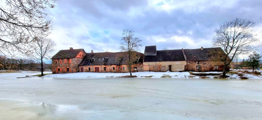 Valstybės lėšomis planuojama gelbėti griūvančią „Krošinskių pilaitę“ (foto+video)