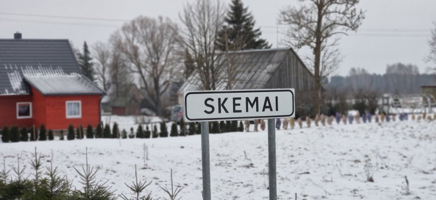 Kalėdų eglutės įžiebimas Skemuose