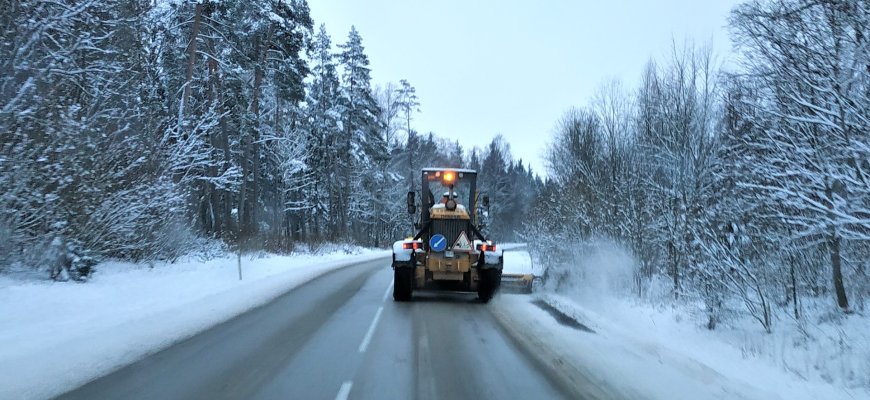 Visoje Lietuvoje eismo sąlygos sudėtingos