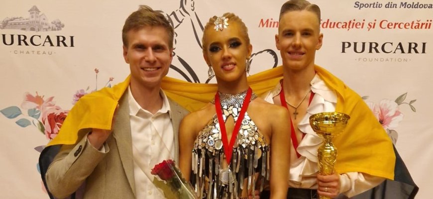 Rokiškietė šokėja L. Rudnickaitė ir jos partneris pasipuošė sidabro medaliais