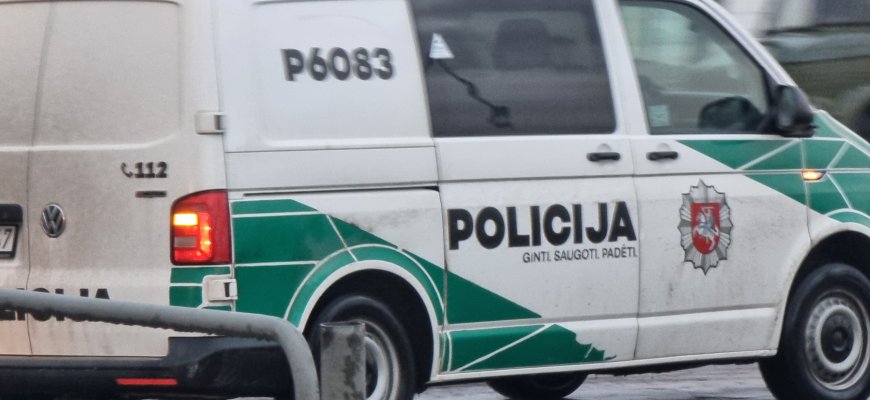 Smurtavo ir vyrai, ir moterys