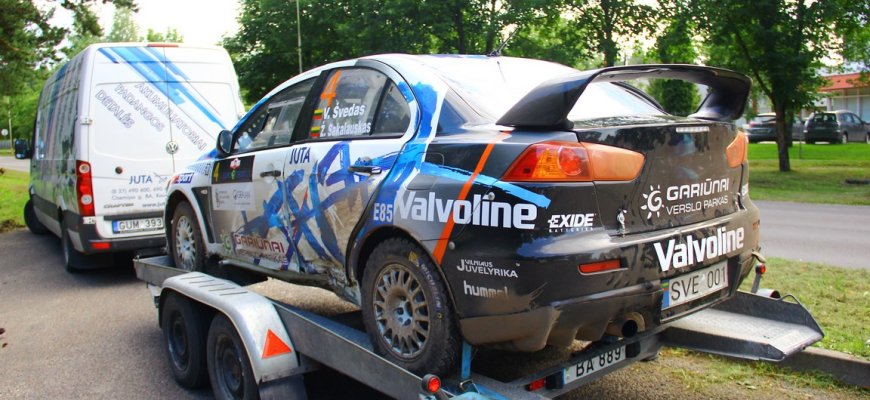 Po pirmosios „Samsonas Rally Rokiškis“ dienos trapia persvara pirmauja Janis Vorobjovs