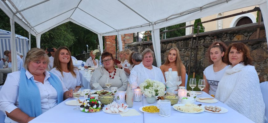 Baltasis Šv. Onos vakaras (foto)