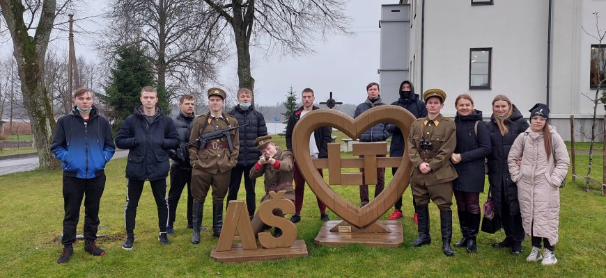 Rokiškio profesinio mokymo centro mokiniai aplankė Laisvės kovų istorijos muziejų Obeliuose (foto)