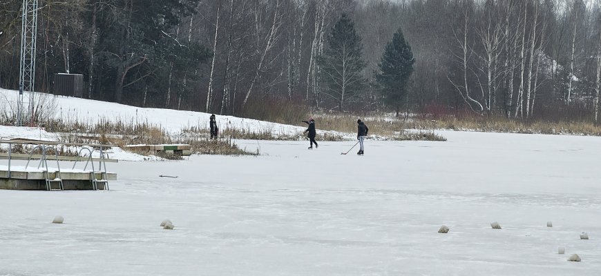 Rokiškėnai mėgaujasi žiemos pramogomis (video+foto)