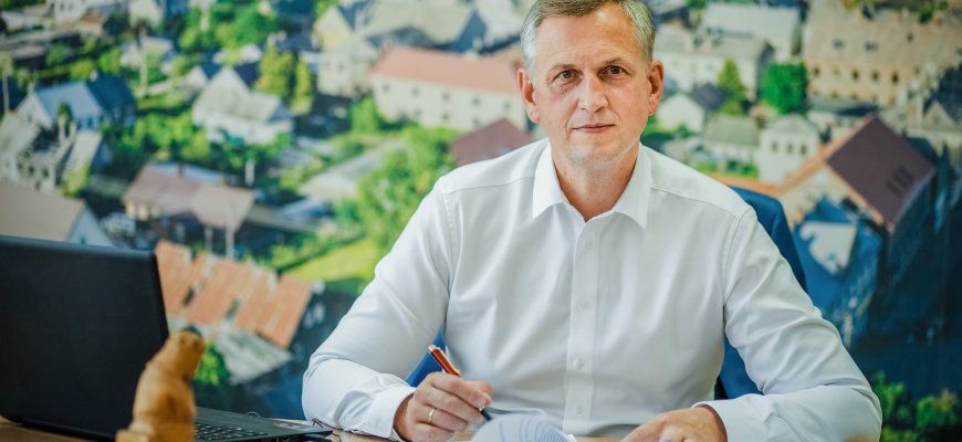 Rajono meras: leidimas paskolai – būtina saugos pagalvė