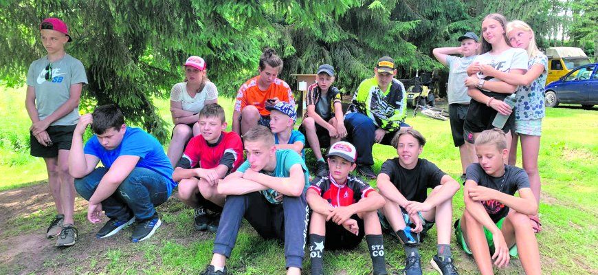 Rokiškio rajono automobilių ir motociklų sporto klubo „Viesulas“ projektas: judėjimo nauda, atradimų džiaugsmas ir spindinčios vaikų akys