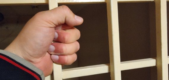 Seimas nepanaikino baudžiamosios atsakomybės už nedidelio kiekio narkotikų turėjimą