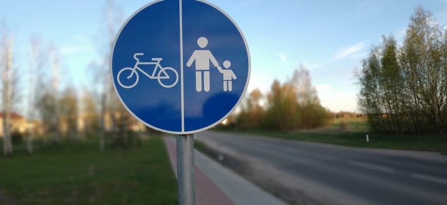 Perėjoje partrenkė dviratį besivarančią pėsčiąją