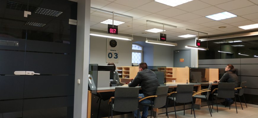 „Swedbank“ ir SEB padaliniuose aptarnaus tik iš anksto užsiregistravusius klientus