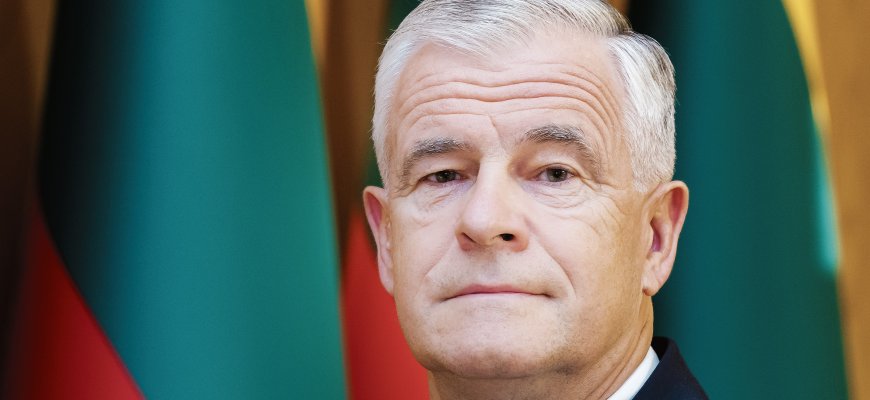 Su Liepos 6-ąja sveikina seimo narys J. Jarutis