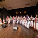 Profesinės šventės proga – padėkos raštais „Gėris rankose“ kolektyvui, gėlės ir smagus koncertas (foto)