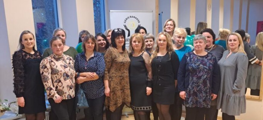 Graži šventė: VšĮ „Gėris rankose“ kolektyvas džiaugiasi vienerių metų veiklos sukaktimi