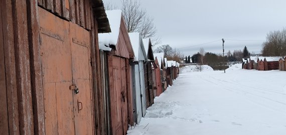 Dėl painiavos su adresais garažų bendrija užsiaugino skolą – skelbs bankrotą