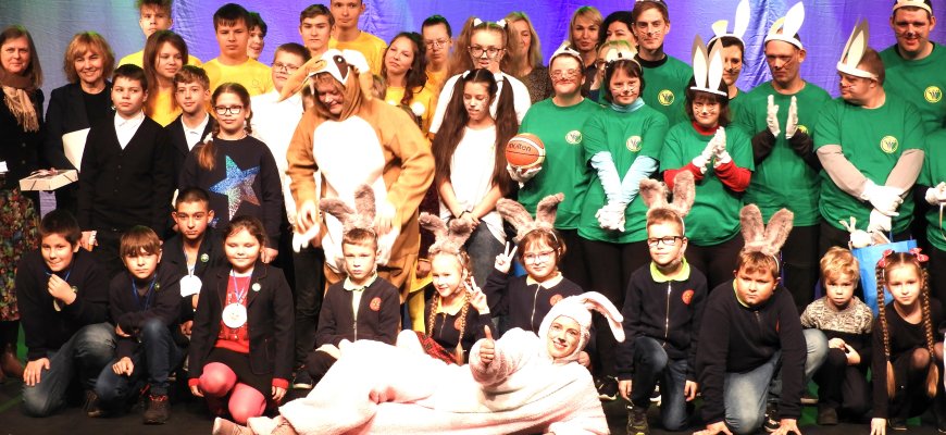 Vaikų ir jaunimo menų festivalio „Spalvos“ scenoje karaliavo Kiškis (foto)