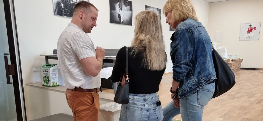 Skirtingos jaunuolių vasaros: vieni – dirba, kiti – ilsisi, treti spėja viską
