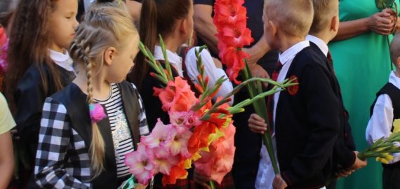 Ugdymo įstaigos pasitinka rugsėjį: kiek pirmokų ir darželinukų pirmą kartą peržengs mokyklos slenkstį?