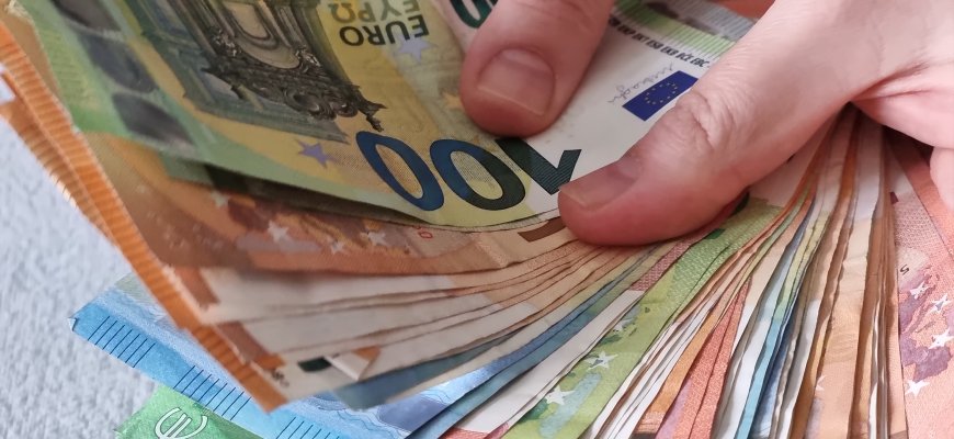 Seimas patvirtino: už prastovas per karantiną būtų mokama taip pat, kaip ir 2021-asiais