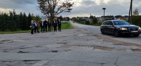 Užkliuvę varčios vėl iš pradžios: nesuskaičiuojamą kartą paskelbta apie Bajorų sankryžos rekonstrukciją
