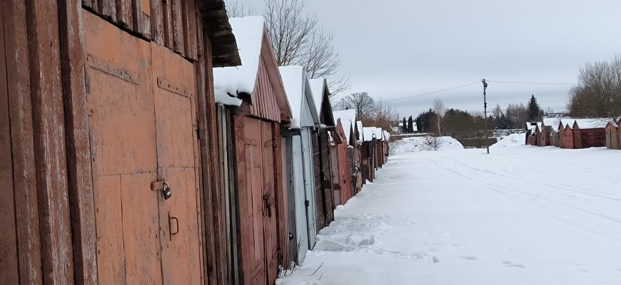 Dėl painiavos su adresais garažų bendrija užsiaugino skolą – skelbs bankrotą