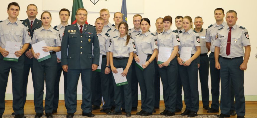 Priesaikos žodžius ištarė 12 naujų pareigūnų