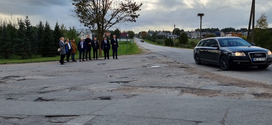 Užkliuvę varčios vėl iš pradžios: nesuskaičiuojamą kartą paskelbta apie Bajorų sankryžos rekonstrukciją