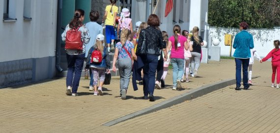 Globėjams trūksta pagalbos, šeimos nelinkusios globoti vyresnių vaikų