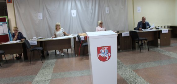 Rinkimų maratono finišas: vangi kampanija ir pakankamas rinkėjų aktyvumas (nuolat atnaujinama)