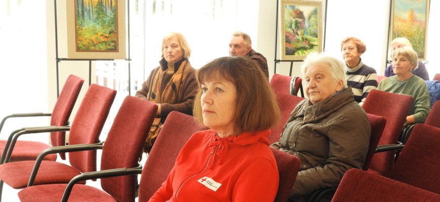 Lietuvos Raudonasis Kryžius surengė senjorams „Pasimatymą kine“