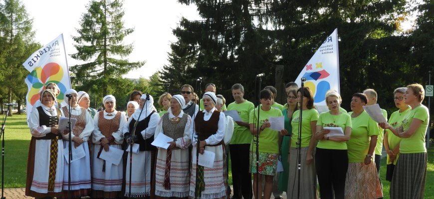 Vasaronės „Prašom svečiai keminėt“ (foto+video)
