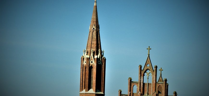 Sekmadienio šv. Mišios Rokiškio šv. apaštalo evangelisto Mato bažnyčioje (video)