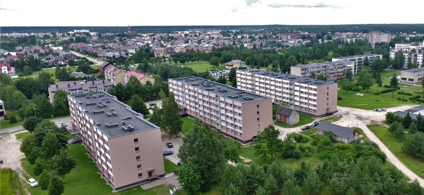 Siūloma švelninti sąlygas jaunų šeimų būstui įsigyti su valstybės garantija