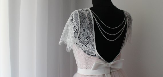 Į Rokiškį įžengė vestuvinių ir vakarinių suknelių salonas „V&V” (foto)