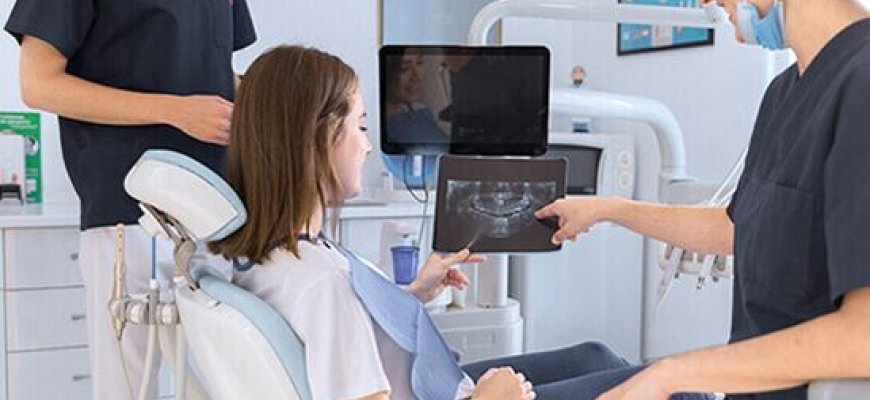 Iškrito dantis? Kodėl dantų implantas yra geras būdas trūkstamą dantį juo pakeisti?