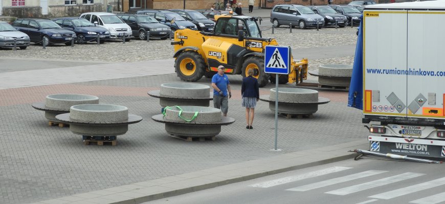 Rokiškio Nepriklausomybės aikštėje - neatpažinti objektai (video)