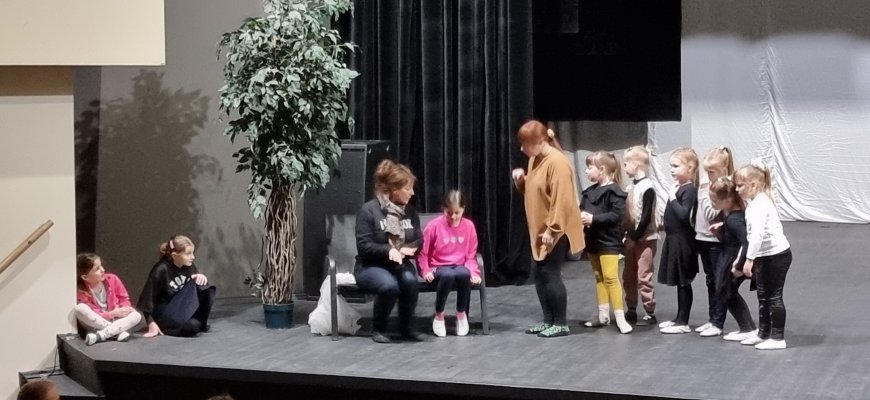 Choreografijos pedagogė „šokdina“ ne tik vaikus, bet ir tėvelius... (foto)