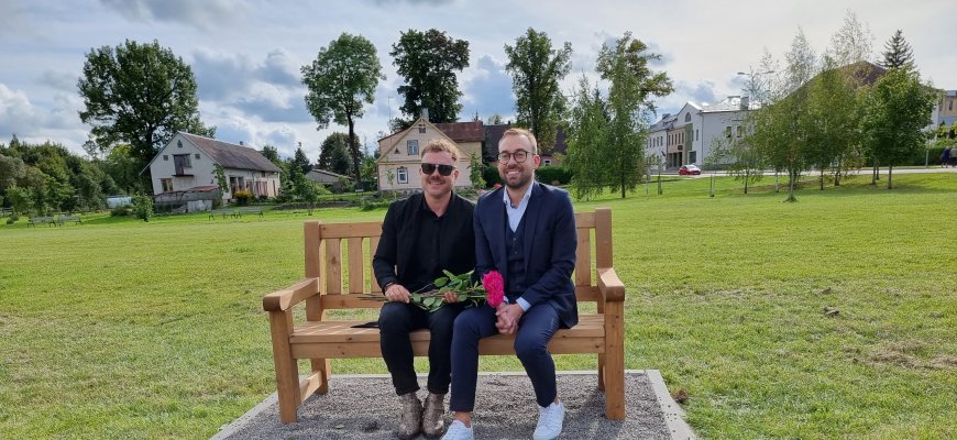 Rokiškis – 13-oji vieta, kurioje atidengtas Z. Kelmickaitės vardo suolelis (foto)