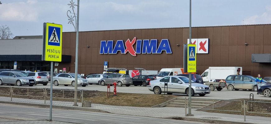 Už sankryžoje prie „Maximos“ sukeltą eismo įvykį teismas skyrė bausmę
