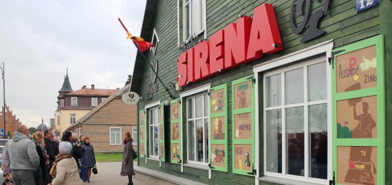 Miesto centre atidengtos įspūdingo grožio langinės (foto+video)