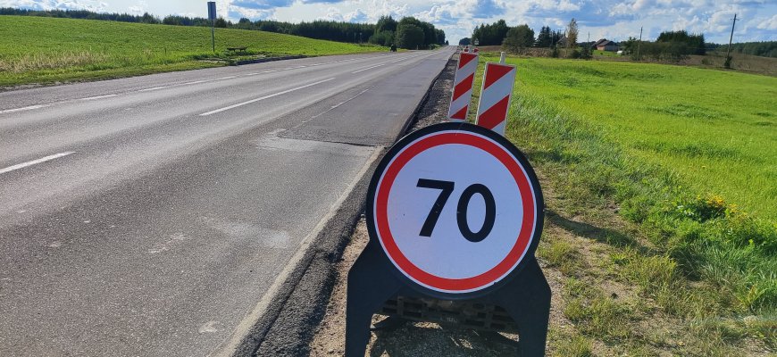 Per porą savaičių planuoja sutvarkyti 7 km kelio pakraščio