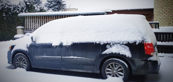 Vairavimas žiemą: svarbu atsakingai įvertinti eismo sąlygas