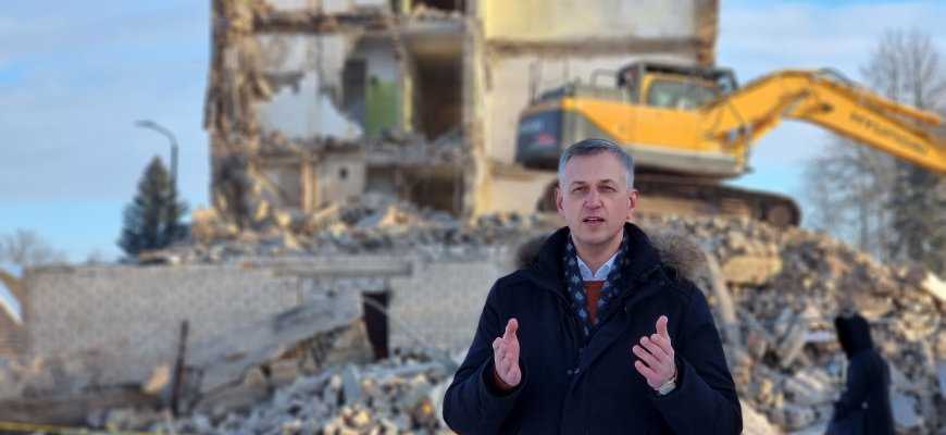 Ramūnas Godeliauskas: kai kurie vyrai šį pastatą liežuviu griovė (video+foto)