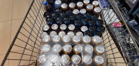 Prekybos alkoholiu laikas nebus keičiamas