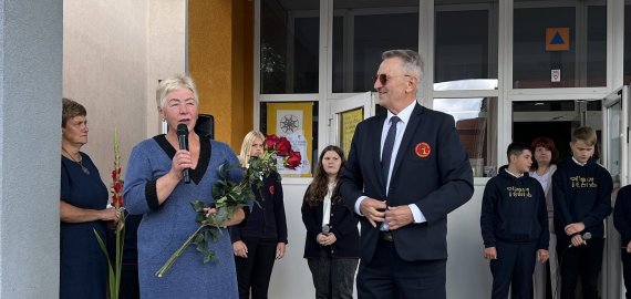 Rugsėjo 1-ąją pasitinka ir daugiau kaip 500 krašto pedagogų