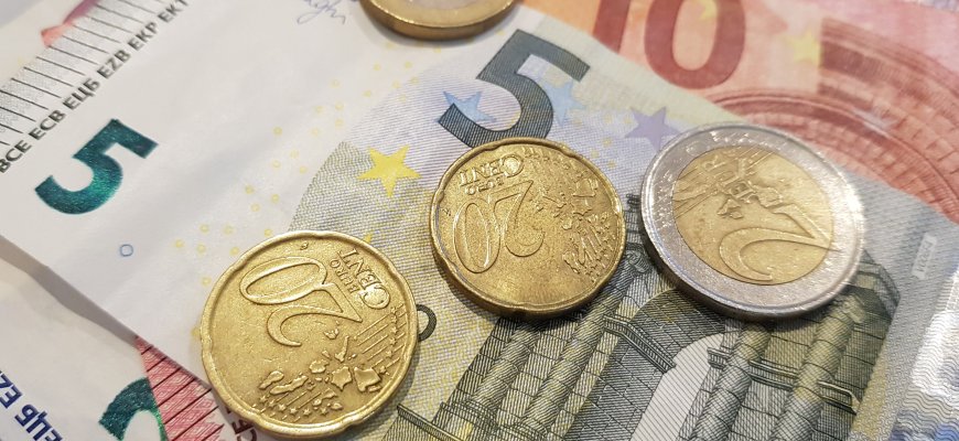 Egzaminų užduotis vertinsiantiems mokytojams bus papildoma priemoka