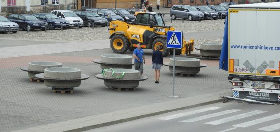 Rokiškio Nepriklausomybės aikštėje - neatpažinti objektai (video)