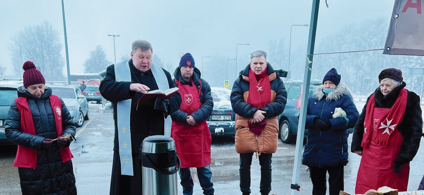 Rokiškėnai dosniai aukojo vargstantiems seneliams (foto)
