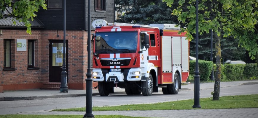 Savaitgalį ugniagesiai kviesti keturis kartus