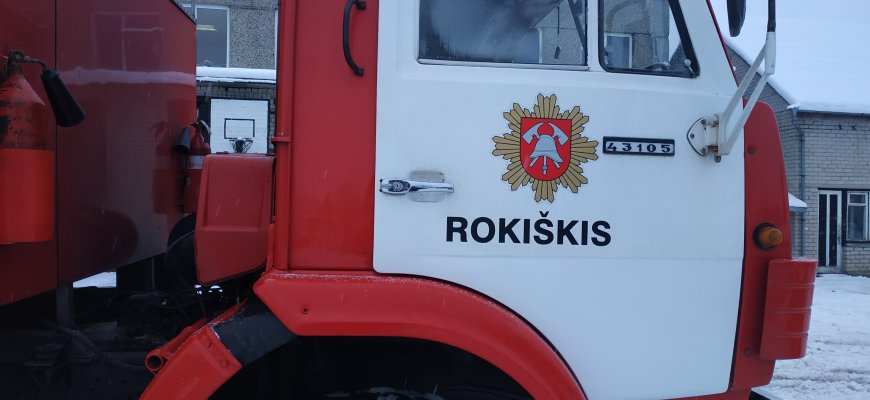 Mažametis balkone užrakino mamą