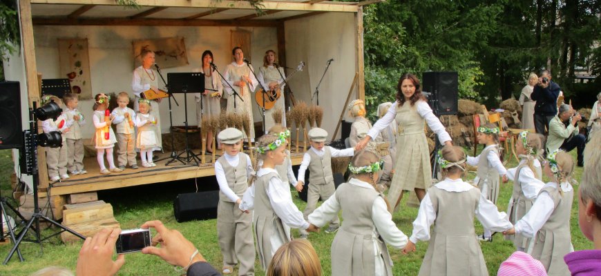 „Lino mūka“ – su šokiais ir dainomis (foto+video)